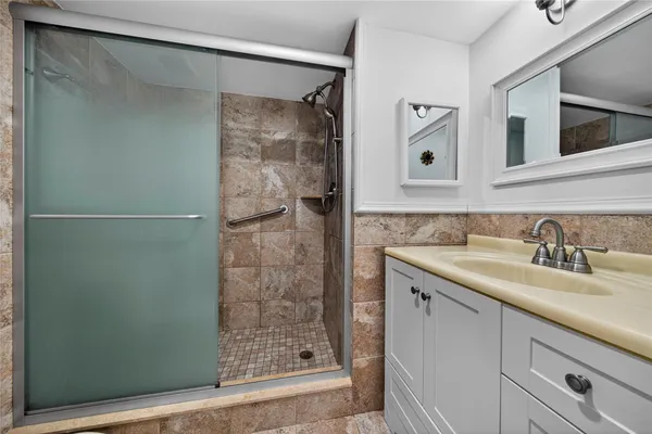 $2,300 | 700 Southeast 2nd Avenue, Unit 318, Deerfield Beach, FL 33441
