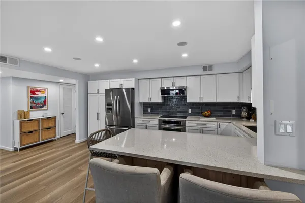 $2,300 | 700 Southeast 2nd Avenue, Unit 318, Deerfield Beach, FL 33441