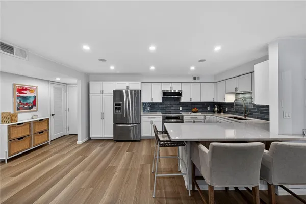 $2,300 | 700 Southeast 2nd Avenue, Unit 318, Deerfield Beach, FL 33441