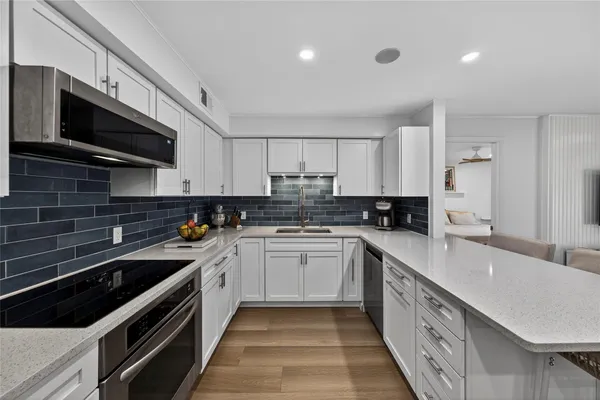 $2,300 | 700 Southeast 2nd Avenue, Unit 318, Deerfield Beach, FL 33441