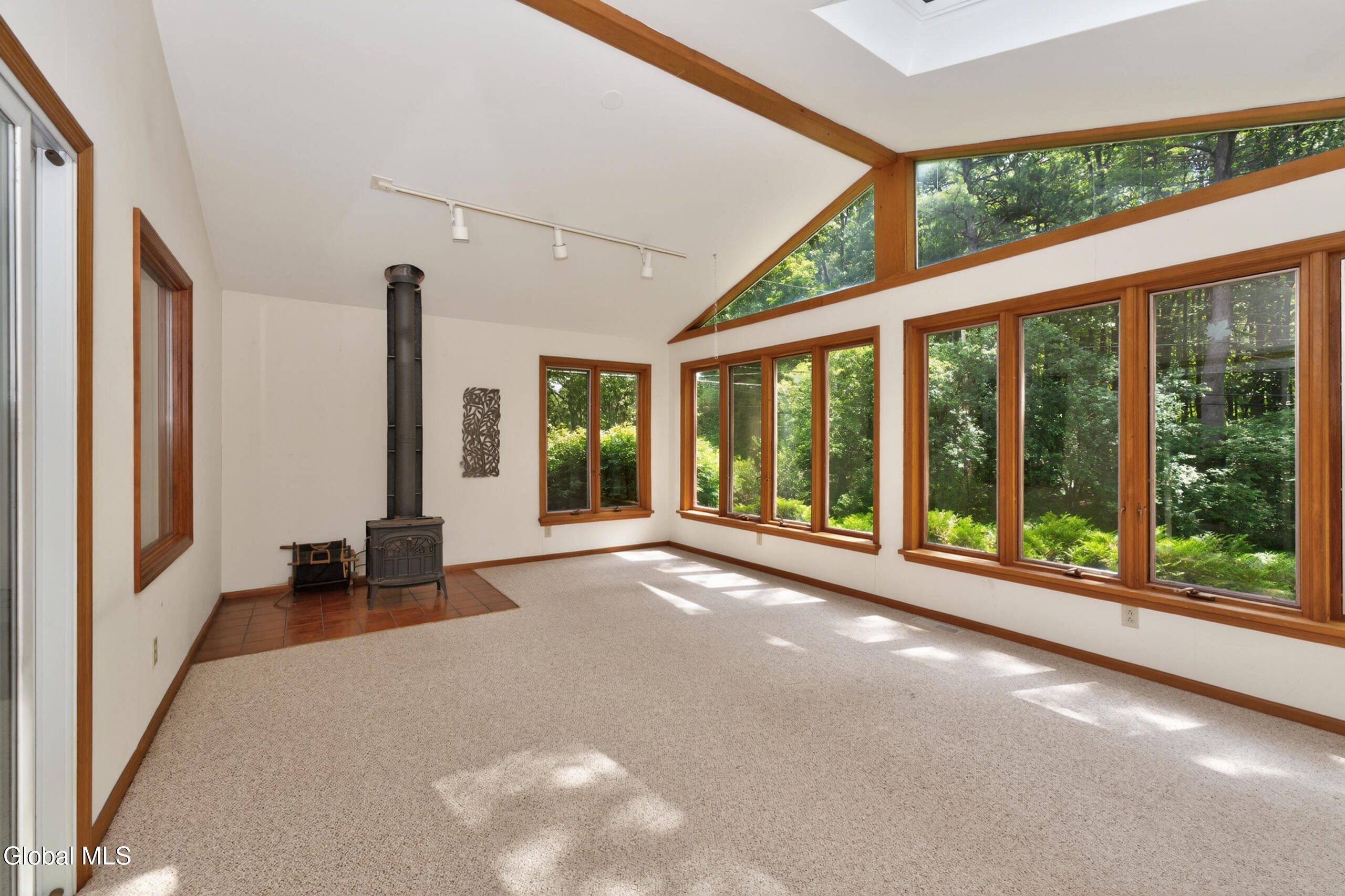 1222 Hempstead Road Niskayuna, NY 12309 - Photo 29 of 52 6 Sunroom 2