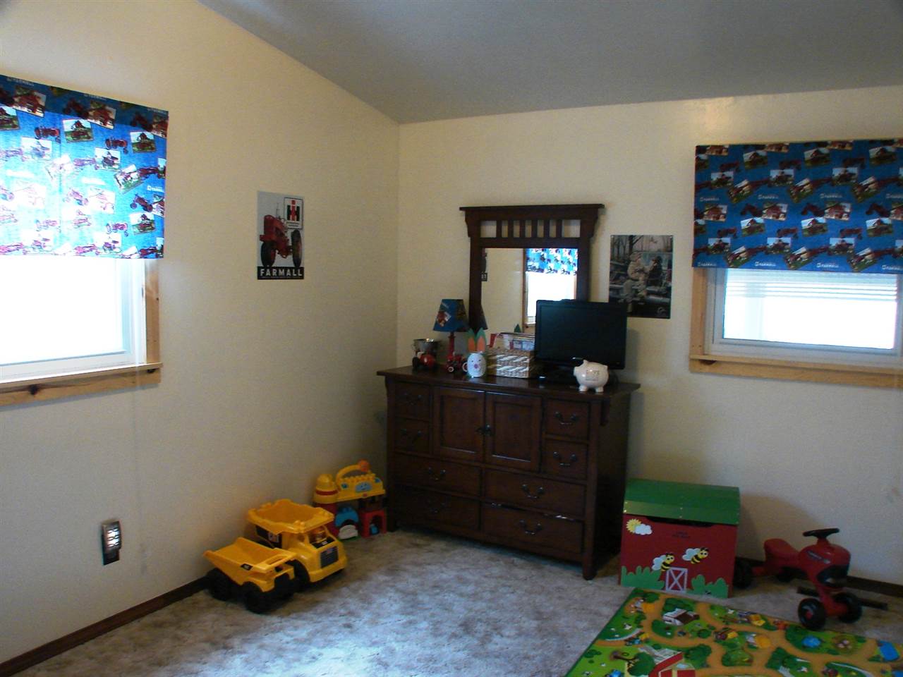 8567 West St Charles Road Sumner, MI 48889 - Photo 19 of 40 1813736-18.JPG
