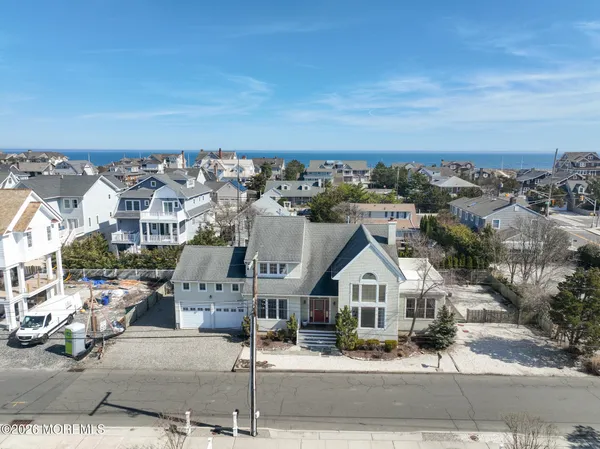 $2,750,000 | 923 Barnegat Lane, Mantoloking, NJ 08738