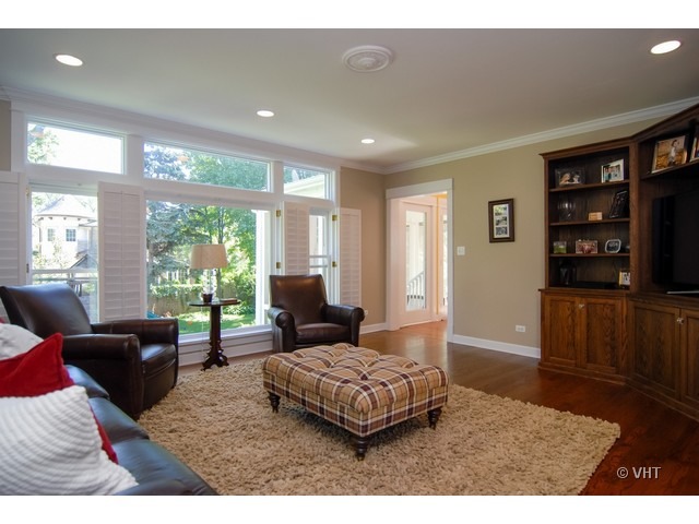 187 Ridge Avenue Winnetka, IL 60093 - Photo 5 of 18 a living room with furniture and a window