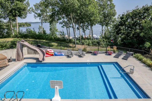 $1,399,900 | 2131 Memory Lane, Detroit Lakes, MN 56501