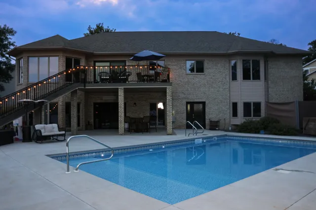 $1,399,900 | 2131 Memory Lane, Detroit Lakes, MN 56501