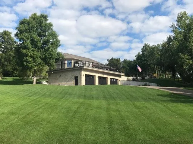 $1,399,900 | 2131 Memory Lane, Detroit Lakes, MN 56501