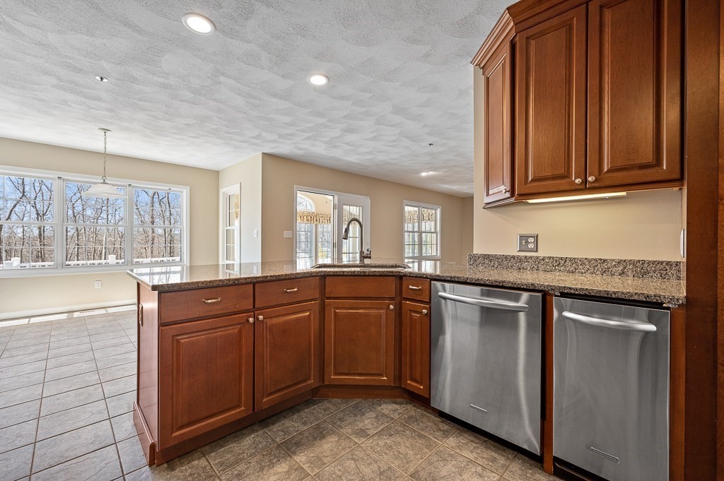 6 Blye Road Haverhill, MA 01832 - Photo 5 of 34 Gallery Image 5