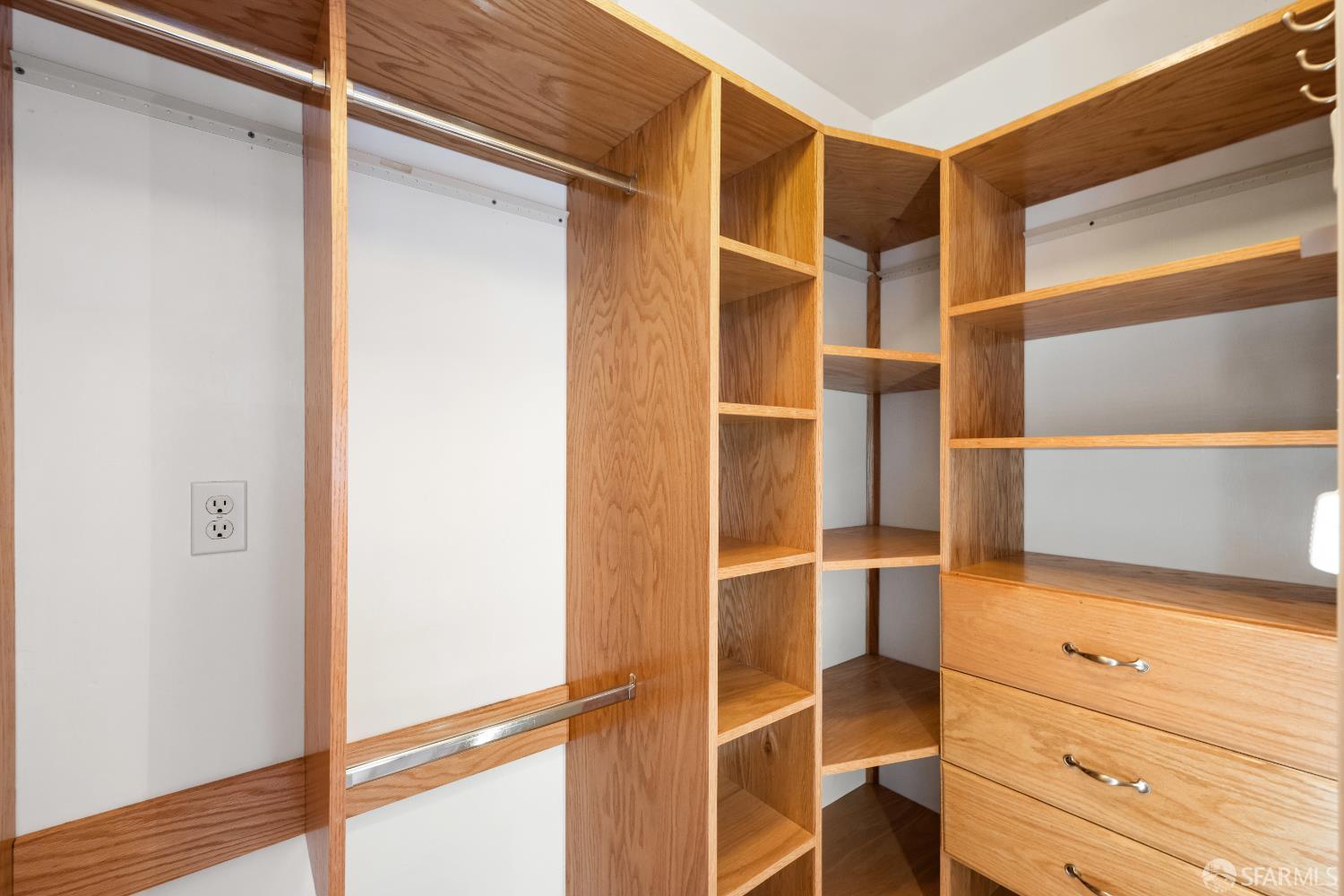 316 Seaside Drive Pacifica, CA 94044 - Photo 11 of 37