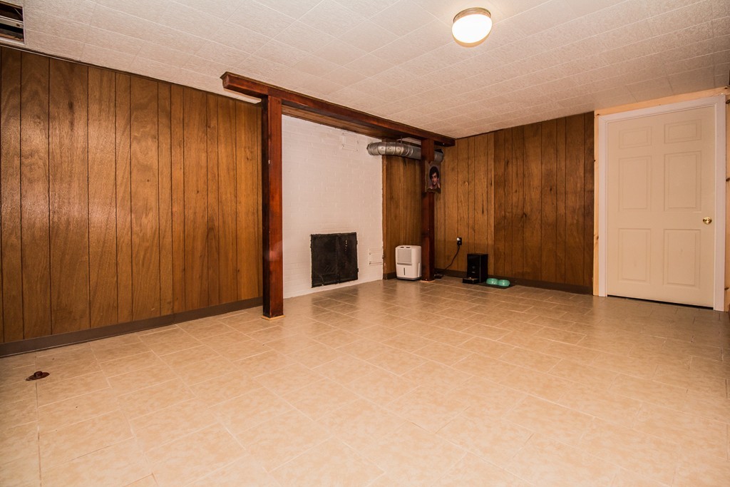 14 Governors Street Worcester, MA 01606 - Photo 24 of 26 an empty room with windows