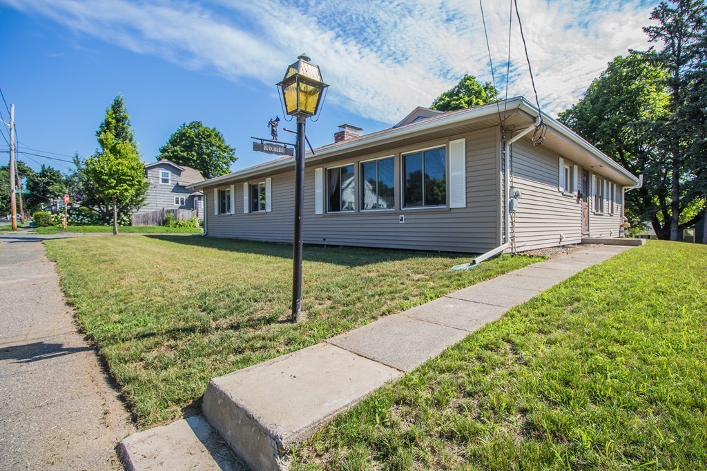14 Governors Street Worcester, MA 01606 - Photo 3 of 26 a front view of a house with garden