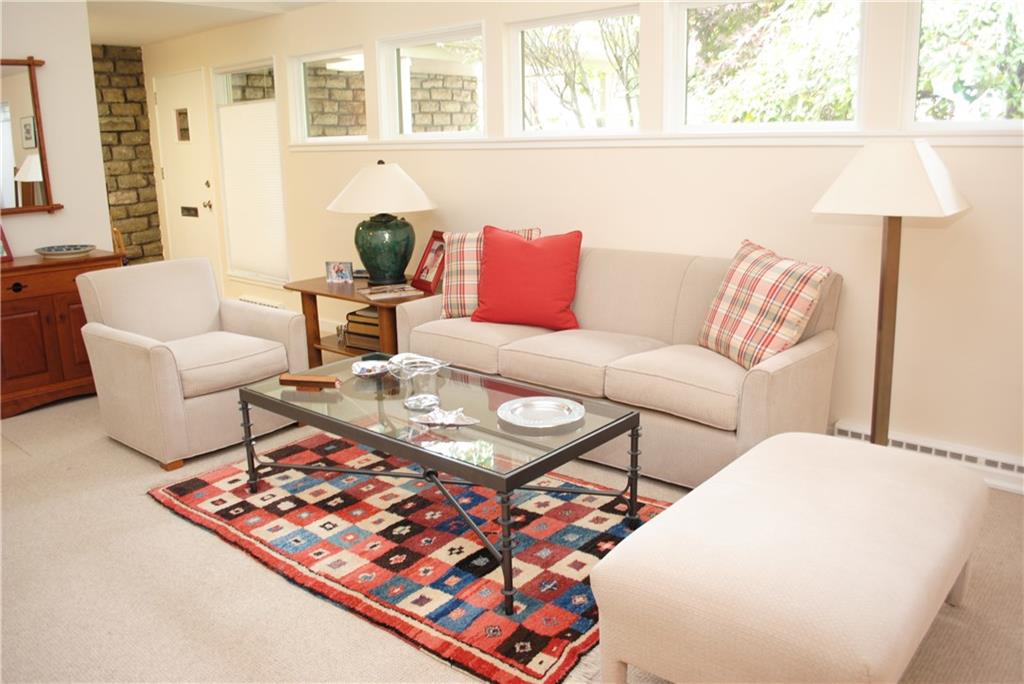2348 Marbury Road Churchill, PA 15221 - Photo 4 of 25 Gallery Image 4