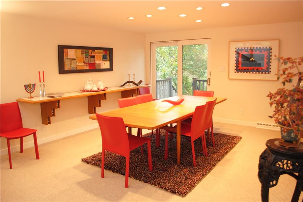 2348 Marbury Road Churchill, PA 15221 - Photo 8 of 25 Gallery Image 8