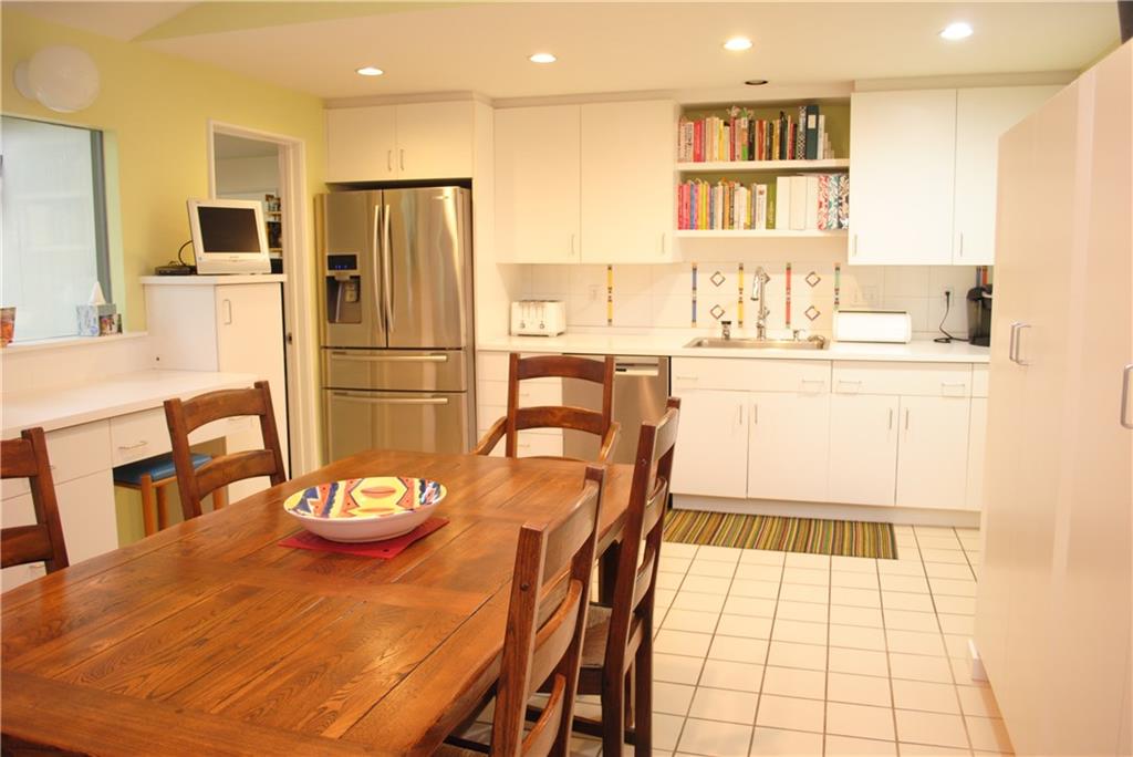 2348 Marbury Road Churchill, PA 15221 - Photo 10 of 25 Gallery Image 10