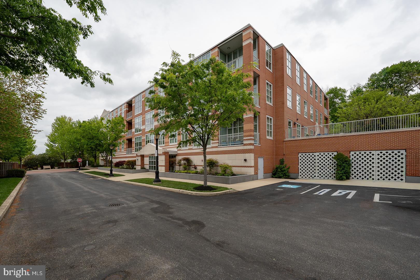 123 Iron Works Way Wayne, PA 19087 - Photo 2 of 38