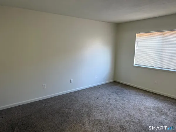 $1,900 | 1274 East Main Street, Unit D12, Meriden, CT 06450