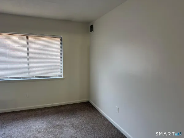 $1,900 | 1274 East Main Street, Unit D12, Meriden, CT 06450