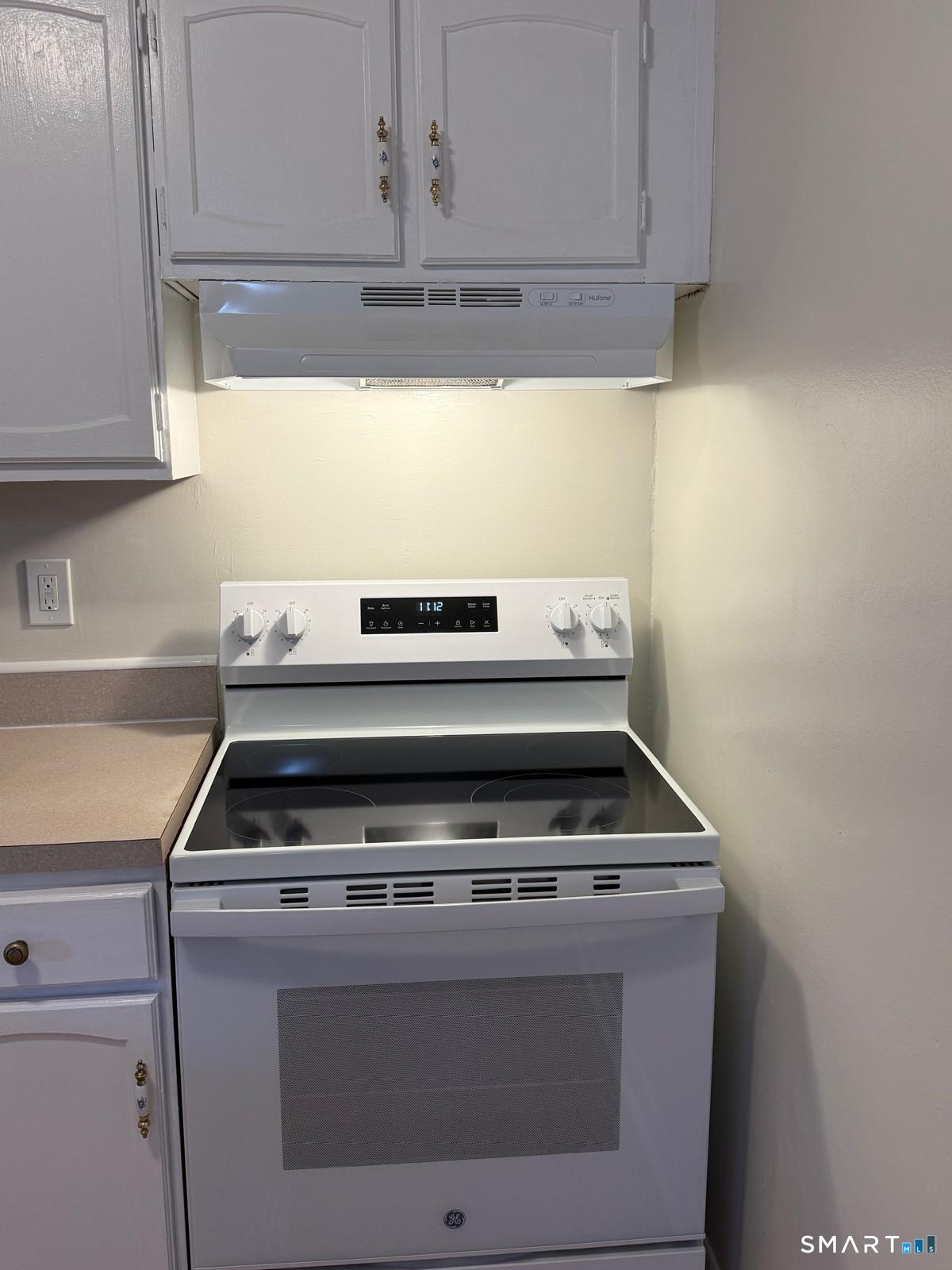 1274 East Main Street, Unit D12 Meriden, CT 06450 - Photo 3 of 21