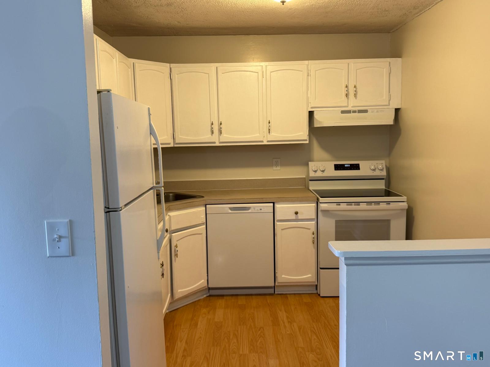 1274 East Main Street, Unit D12 Meriden, CT 06450 - Photo 5 of 21