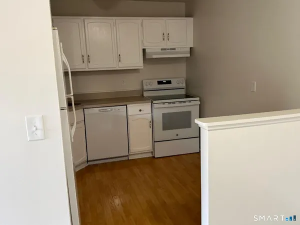 $1,900 | 1274 East Main Street, Unit D12, Meriden, CT 06450