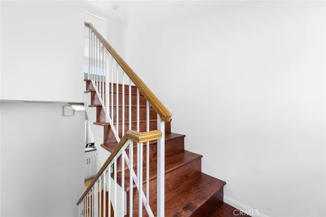 $4,995 | 1421 12th Street, Unit 4, Manhattan Beach, CA 90266