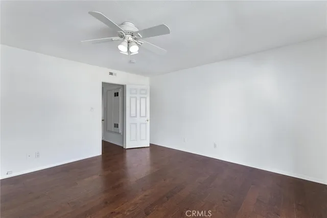 $4,995 | 1421 12th Street, Unit 4, Manhattan Beach, CA 90266