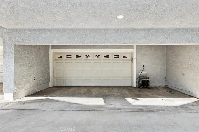 $4,860 | 1421 12th Street, Unit 4, Manhattan Beach, CA 90266