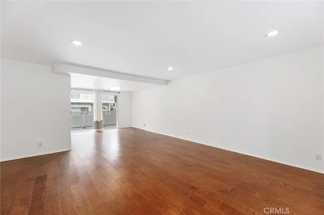$4,995 | 1421 12th Street, Unit 4, Manhattan Beach, CA 90266