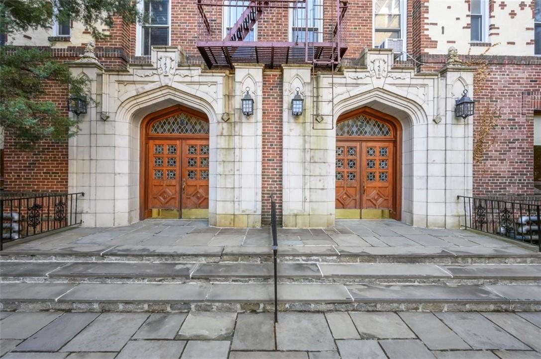 Tudor Style Pre-War Building in Bronxville Terrace