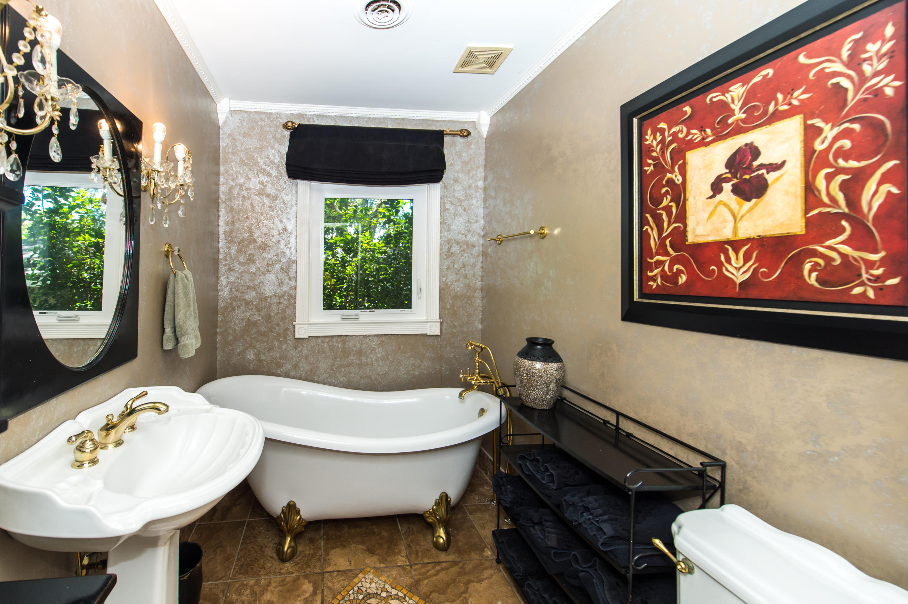 5283 Chaplins Landing Road Hollywood, SC 29449 - Photo 28 of 35 Guest Bathroom