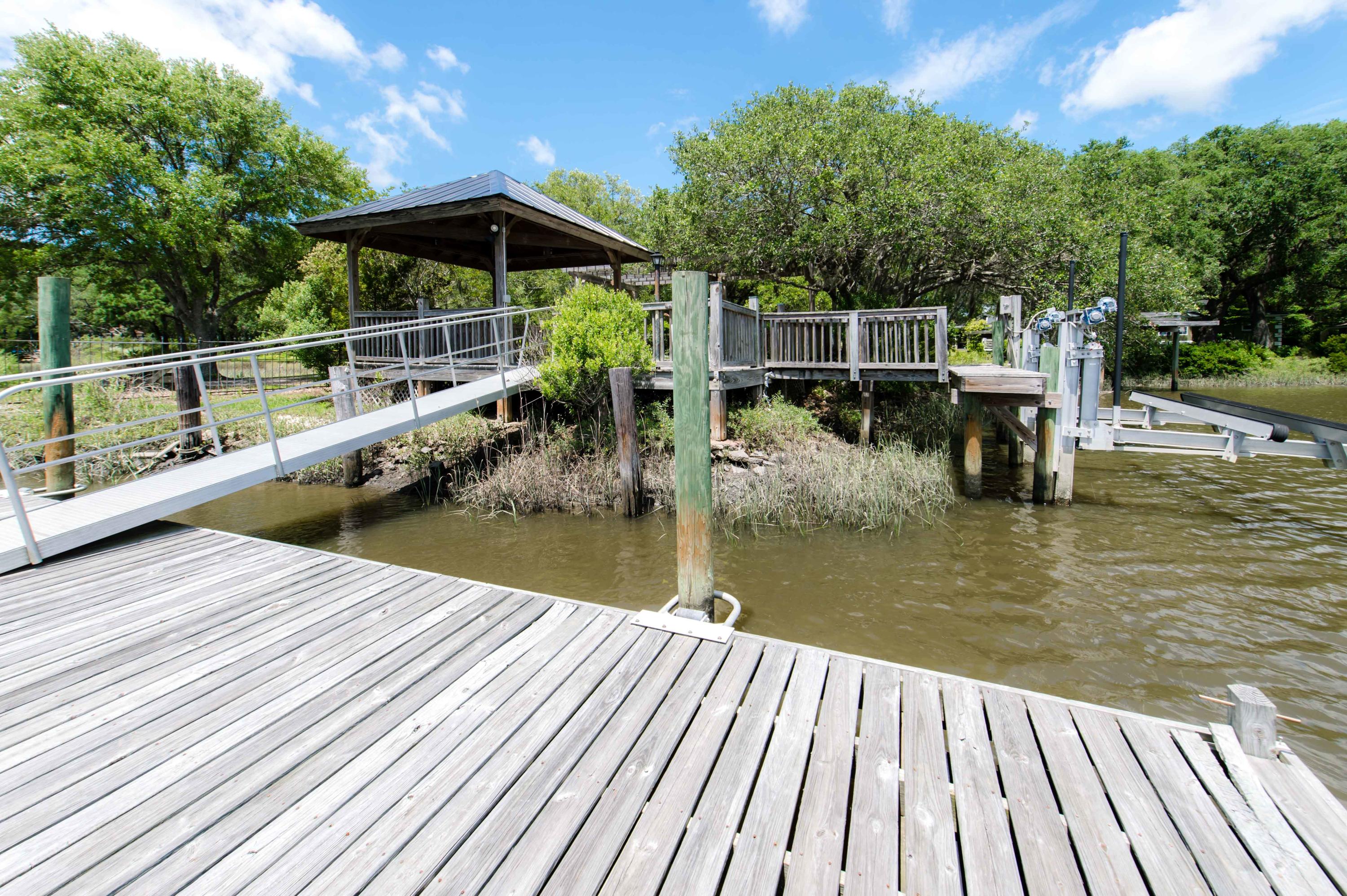 5283 Chaplins Landing Road Hollywood, SC 29449 - Photo 9 of 35 Floating Dock & Electric Lift
