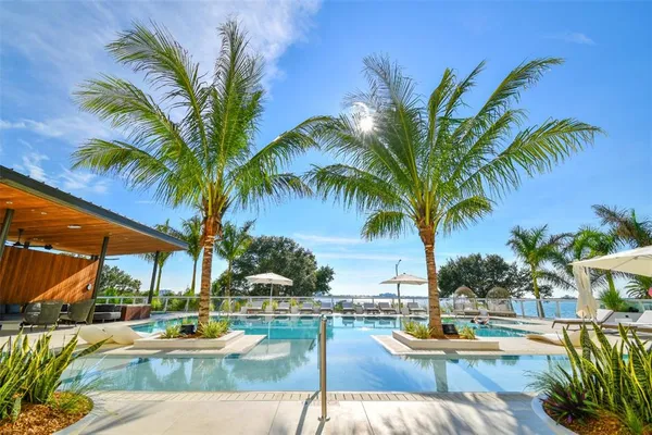 $2,300,000 | 1020 Sunset Point Road, Unit 103, Clearwater, FL 33755
