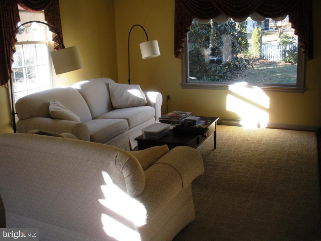 1403 Valley Road Lancaster, PA 17603 - Photo 3 of 24 Gallery Image 3