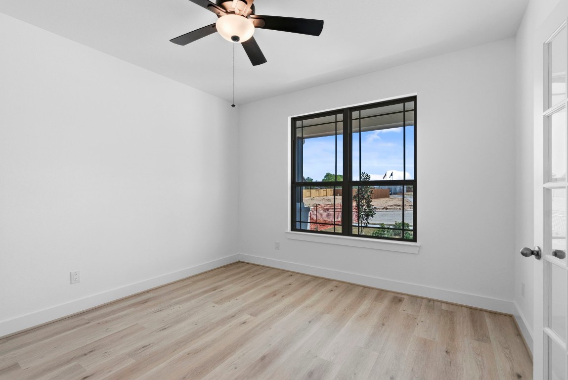 19211 Trinity Terrace Ln Spring Spring, TX 77379 - Photo 5 of 40