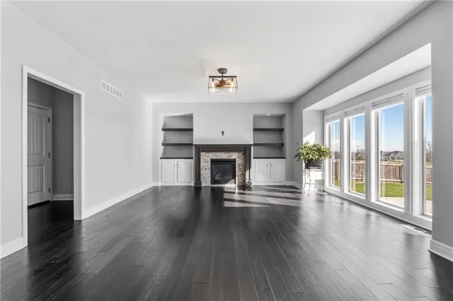 $499,000 | 1403 Northeast 108th Street, Kansas City, MO 64155