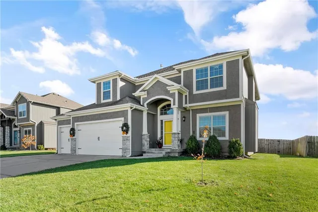 $499,000 | 1403 Northeast 108th Street, Kansas City, MO 64155