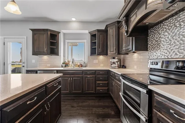 $499,000 | 1403 Northeast 108th Street, Kansas City, MO 64155