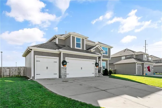 $499,000 | 1403 Northeast 108th Street, Kansas City, MO 64155