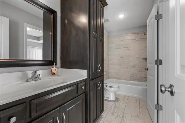 $499,000 | 1403 Northeast 108th Street, Kansas City, MO 64155