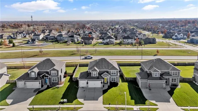 $499,000 | 1403 Northeast 108th Street, Kansas City, MO 64155