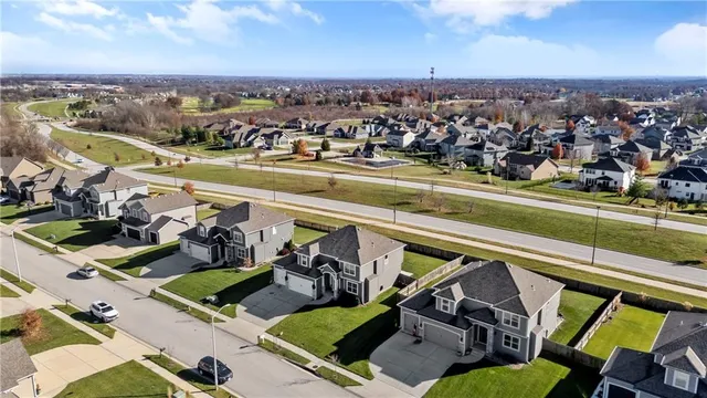 $499,000 | 1403 Northeast 108th Street, Kansas City, MO 64155