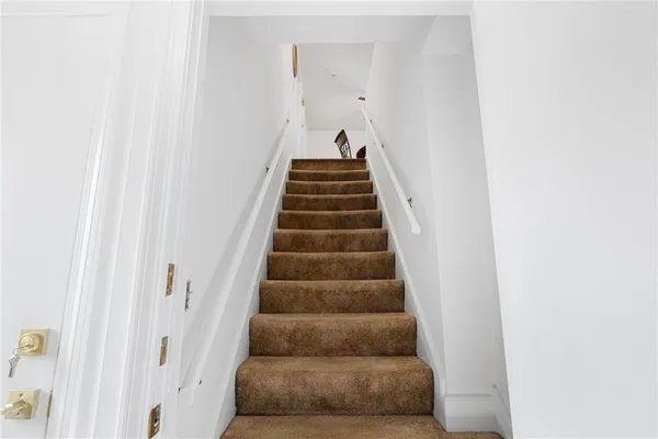 $2,500 | 45 E Street, Bristol, RI 02809