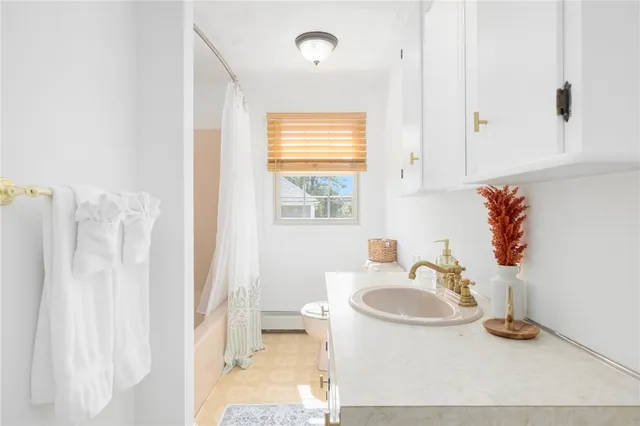 $2,500 | 45 E Street, Bristol, RI 02809