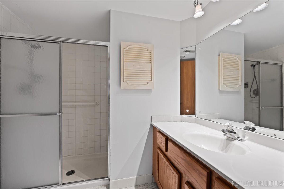 1258 Chalet Road, Unit 201 Naperville, IL 60563 - Photo 18 of 31 Gallery Image 18