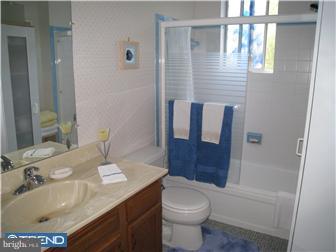 621 Linnet Road Audubon, PA 19403 - Photo 8 of 12 Bathroom