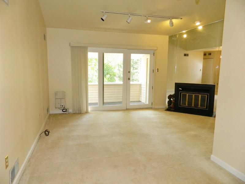 1011 Kenzie Road Pittsburgh, PA 15205 - Photo 6 of 25 Living Room.