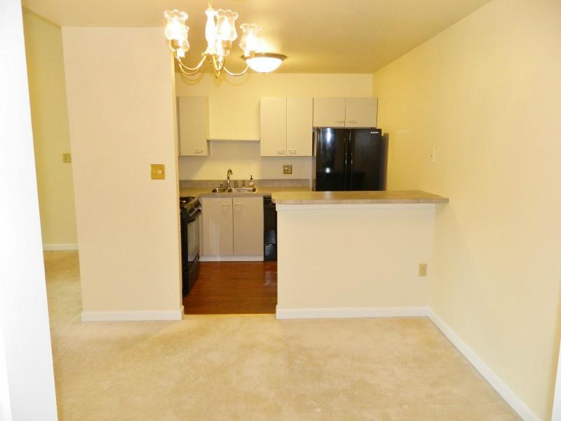 1011 Kenzie Road Pittsburgh, PA 15205 - Photo 9 of 25 Dining Room.