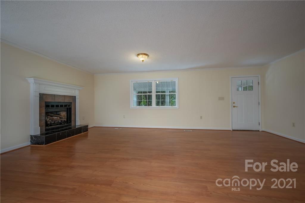 2495 South Blackstock Road, Unit 7 Landrum, SC 29356 - Photo 19 of 31 Gallery Image 19