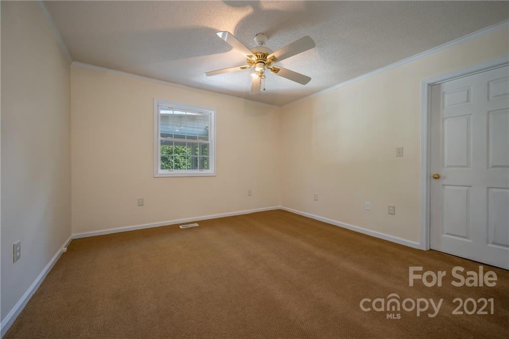 2495 South Blackstock Road, Unit 7 Landrum, SC 29356 - Photo 28 of 31 Gallery Image 28