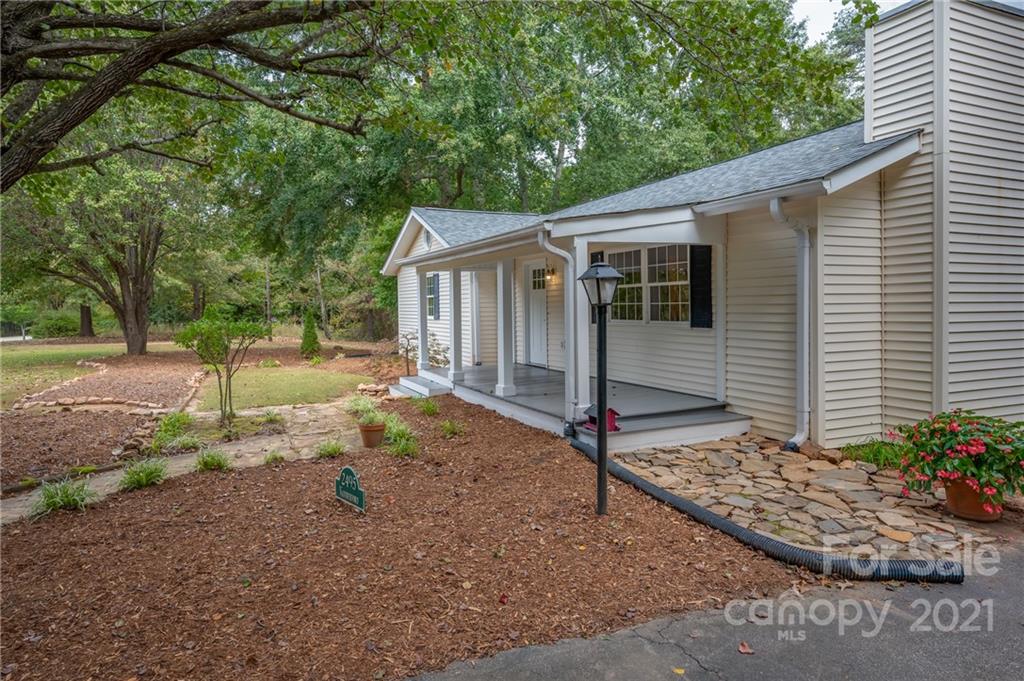2495 South Blackstock Road, Unit 7 Landrum, SC 29356 - Photo 8 of 31 Gallery Image 8